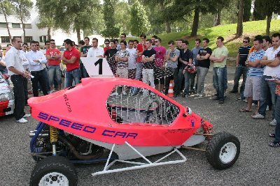 Didctica de motores de rallye y exhibicin de vehiculos de carrera en Rabanales.