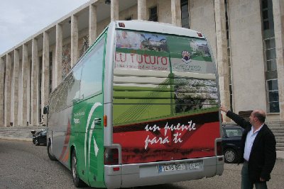 La UCO desarrollar durante el mes de junio una campaa promocional a travs de varios autobuses de transporte de alumnos.