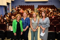 De izquierda a derecha, Julia Muoz, Auxiliadora Lpez, Rosario Mrida y Julia Romero, en la inauguracin de las jornadas