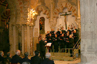 Numeroso pblico acudi al concierto de canto gregoriano en la Mezquita Catedral organizado por la Ctedra de Religin y Humanismo de la UCO
