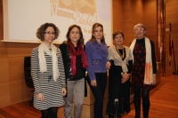 De izquierda a derecha, Mara Martnez-Atienza, Mara Rosal, Rosario Mrida, Cecilia Bartolom y Consuelo Borreguero, minutos antes de la proyeccin de la pelcula 