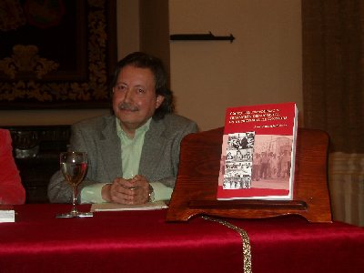Eugenio Domnguez y Rosa Aguilar presentan el libro de Antonio Barragn ' Crisis del franquismo y transicin democrtica en la provincia de Crdoba'