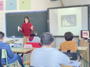 La investigadora Marian Medina durante Charlas 11F