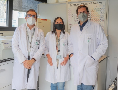 De izquierda a derecha: Manuel Tena Sempere, Silvia León Téllez y David García Galiano, del proyecto CRISPR-KISS1